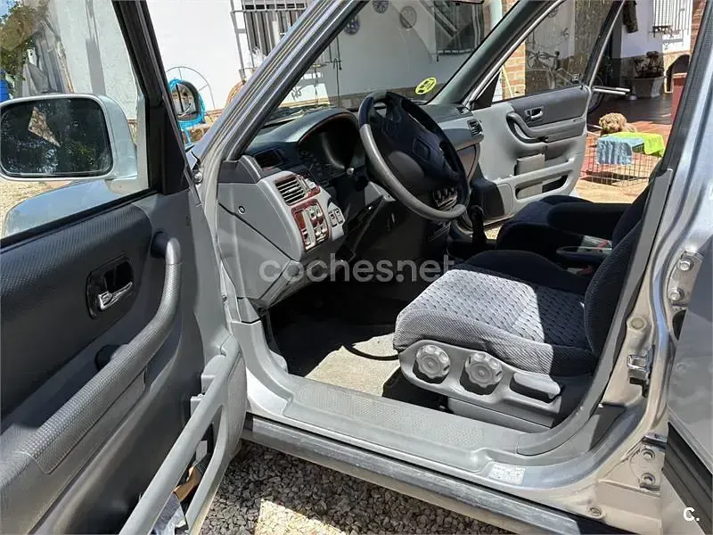 Usado Honda CR-V Luxury 147 CV (108 kW) 2001 Gris / plata SUV