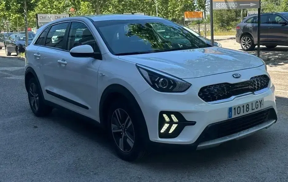 Usado Kia Niro 141 CV (103 kW) 2020 Blanco SUV