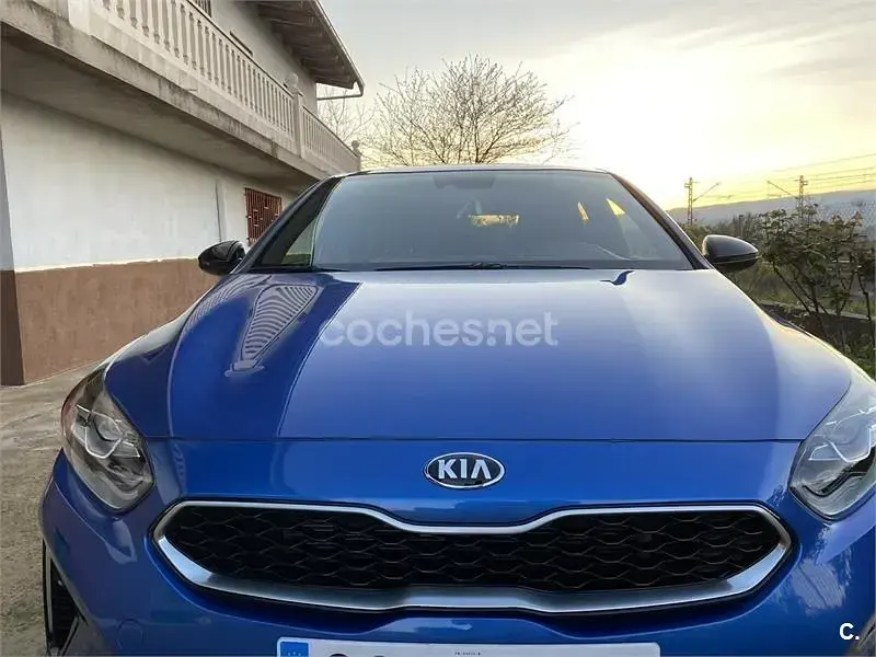 Usado Kia Ceed GT GT-Line 140 CV (102 kW) 2020 Azul Berlina