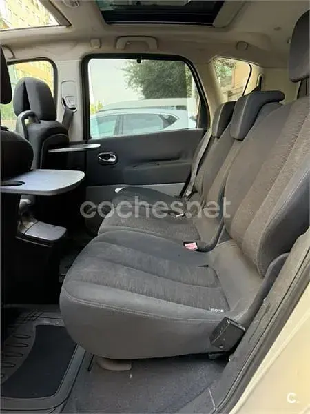 Usado Renault Scénic Dynamique 130 CV (95 kW) 2007 Beige Monovolumen