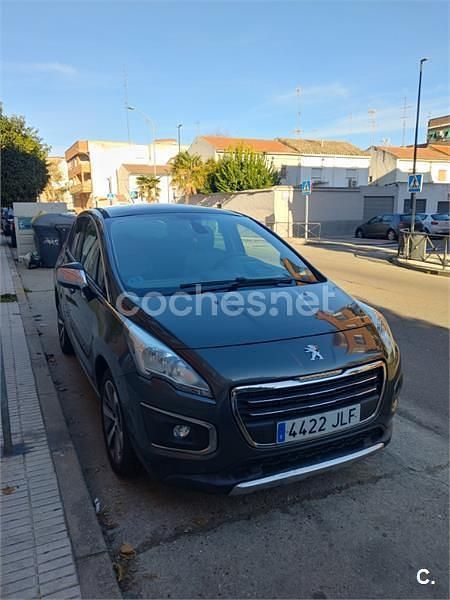 Usado Peugeot 3008 Crossway 120 CV (88 kW) 2016 Gris / plata Berlina