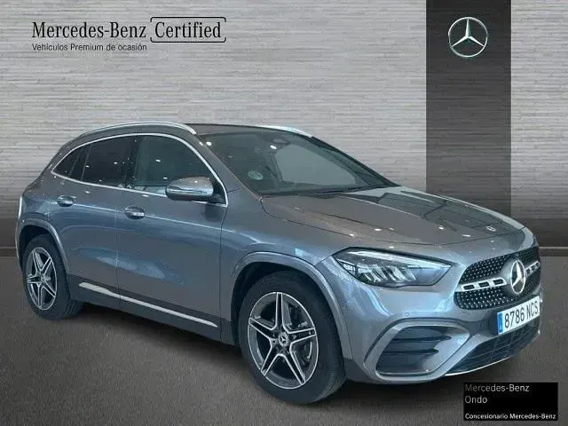 Usado Mercedes GLA200 150 CV (110 kW) 2025 Gris montaña SUV