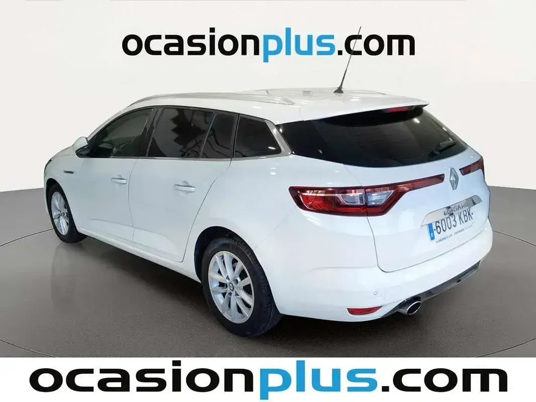 Usado Renault Mégane GrandTour Zen 132 CV (97 kW) 2017 Blanco Familiar