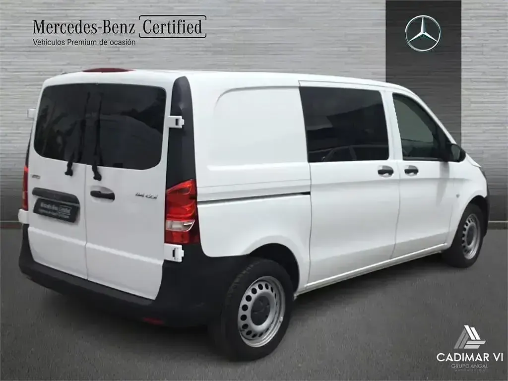 Usado Mercedes Vito 136 CV (100 kW) 2023 Blanco Van