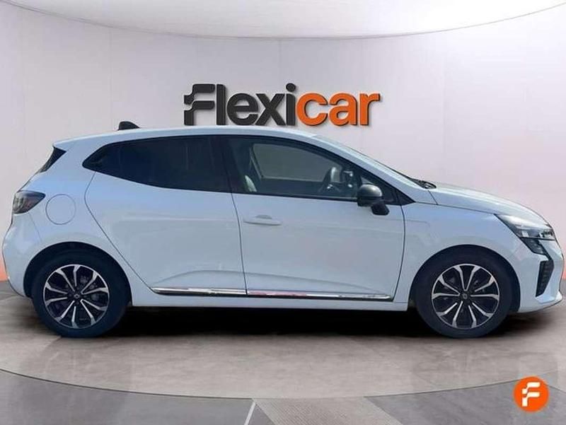 Begagnad Renault Clio V Evolution 91 HK (66 kW) 2023 Vit Halvkombi