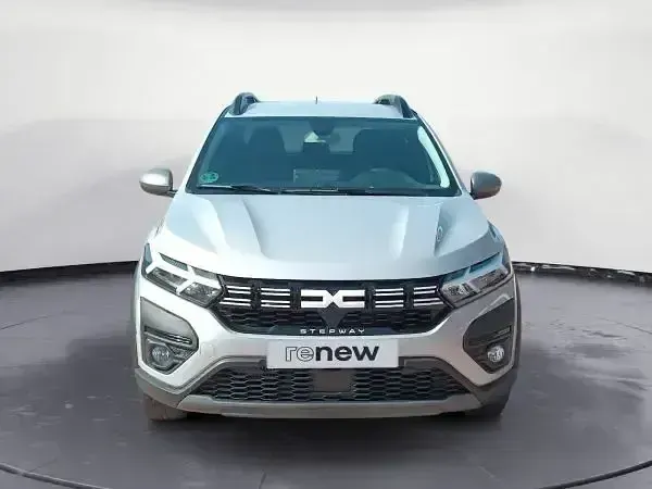 Usado Dacia Sandero Expression 91 CV (66 kW) 2023 Gris Berlina