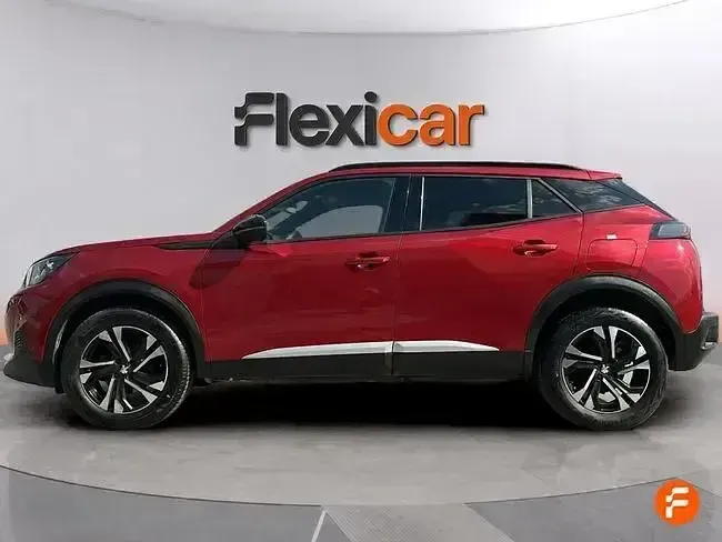 Usado Peugeot 2008 Allure 130 CV (95 kW) 2023 Rojo SUV
