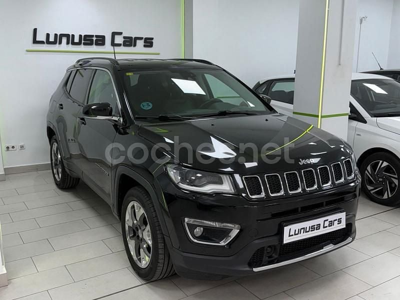Usado Jeep Compass Limited 120 CV (88 kW) 2018 Negro SUV