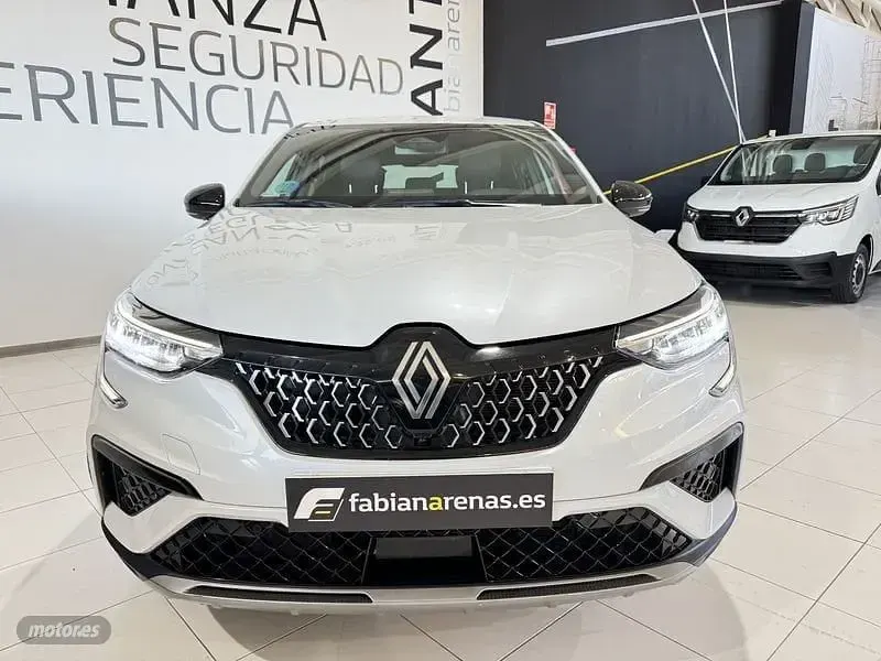 Usado Renault Arkana Evolution 140 CV (102 kW) 2025 Blanco SUV