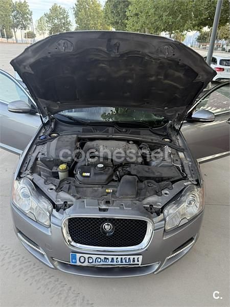 Gris / plata Usado 2011 Jaguar XF Luxury Berlina | 10.400 € (Precio justo) - Imagen 1/4