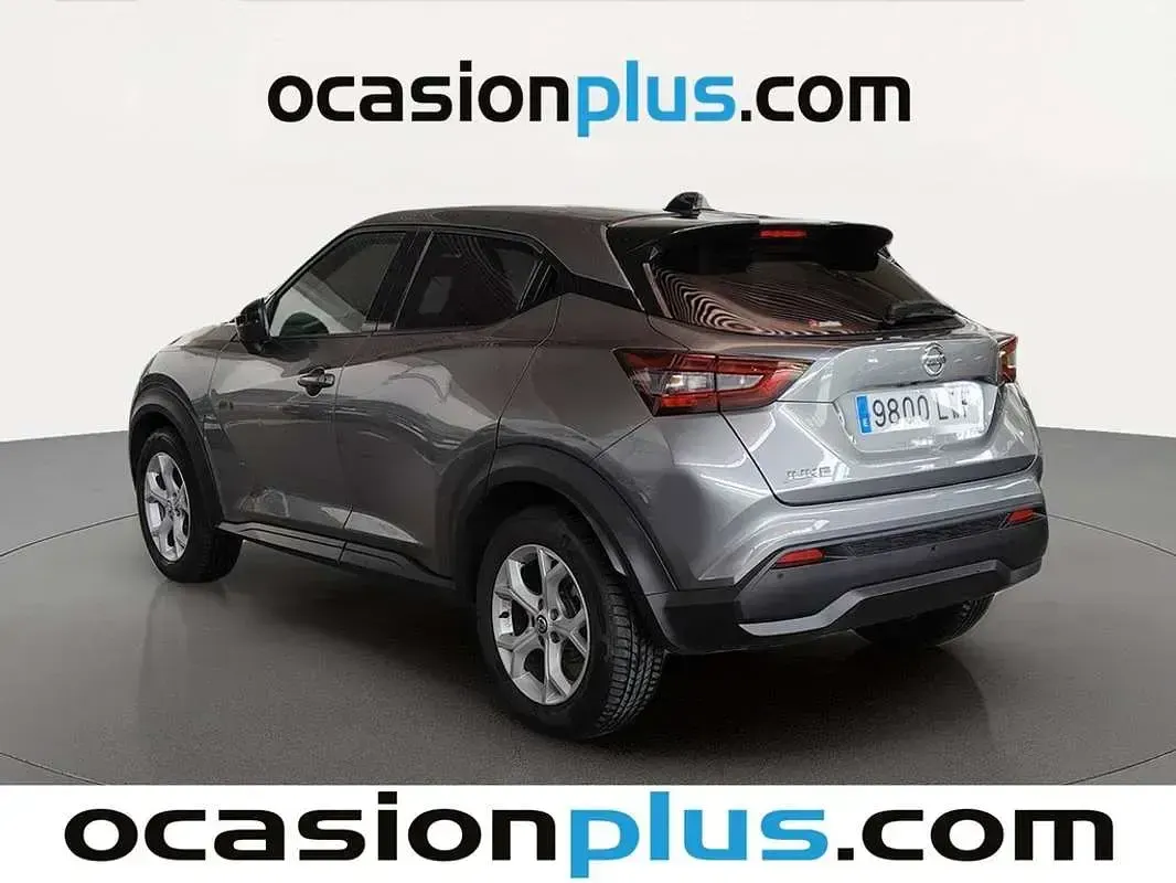 Usado Nissan Juke N-Connecta 114 CV (83 kW) 2022 Gris SUV