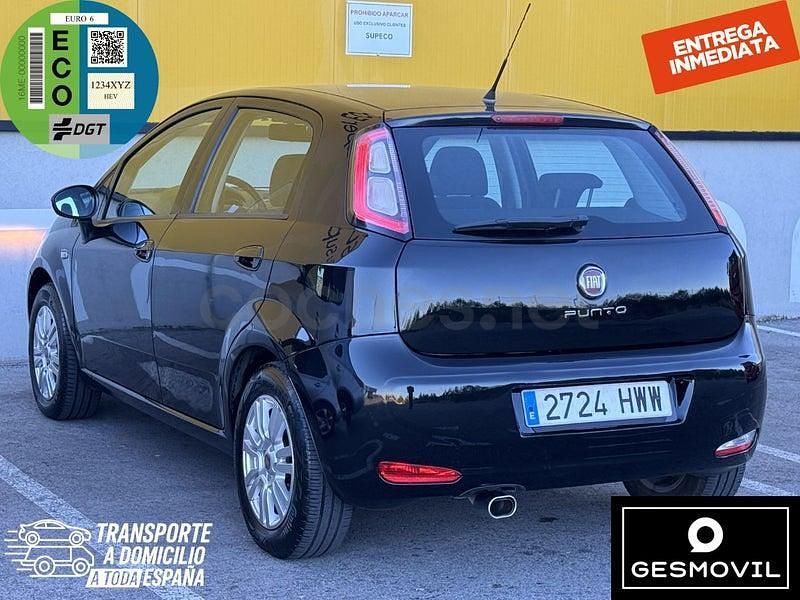 Usado Fiat Punto Easy 77 CV (56 kW) 2014 Negro Utilitario