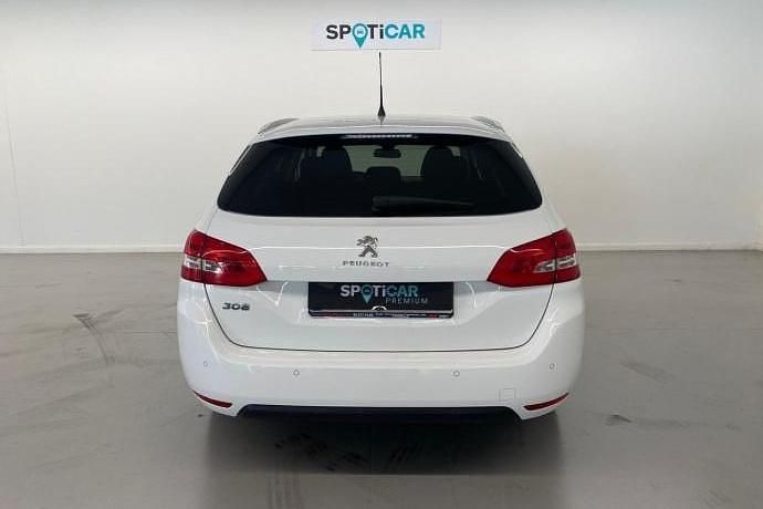 Usado Peugeot 308 SW Style 130 CV (95 kW) 2018 Familiar