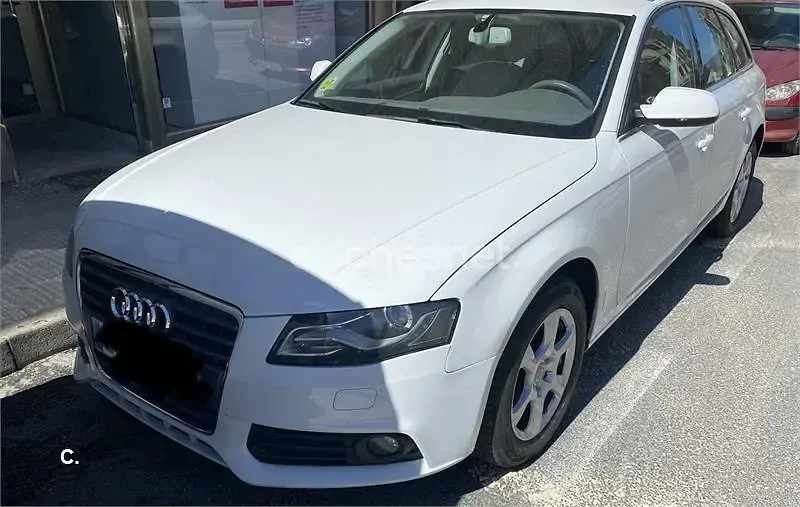 Usado Audi A4 143 CV (105 kW) 2011 Blanco Familiar
