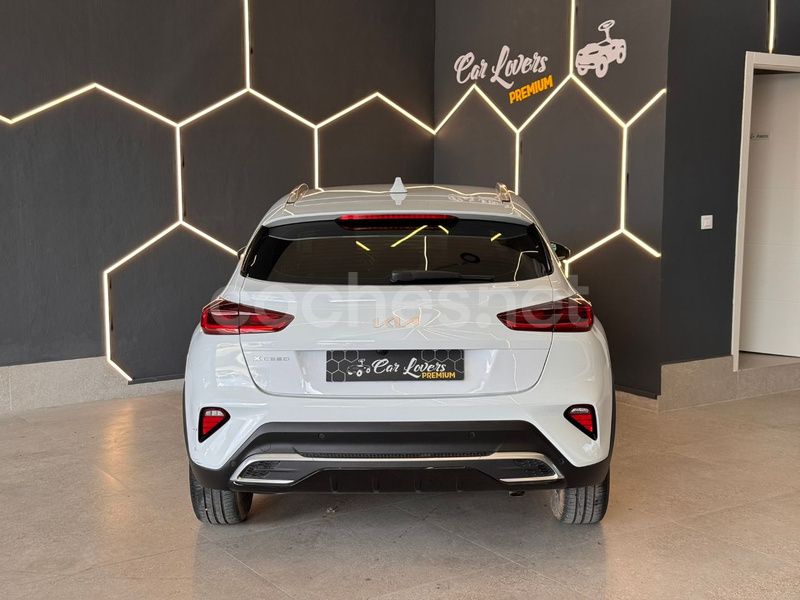 Usado Kia XCeed 120 CV (88 kW) 2022 Blanco SUV