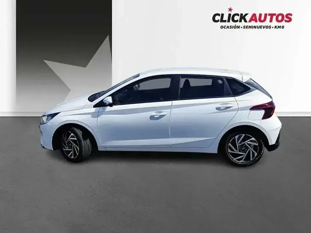 Usado Hyundai i20 101 CV (74 kW) 2025 Blanco Utilitario