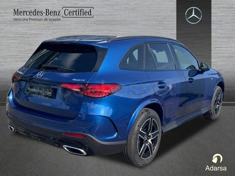 Usado Mercedes GLC300e AMG line 333 CV (244 kW) 2025 Azul espectra SUV