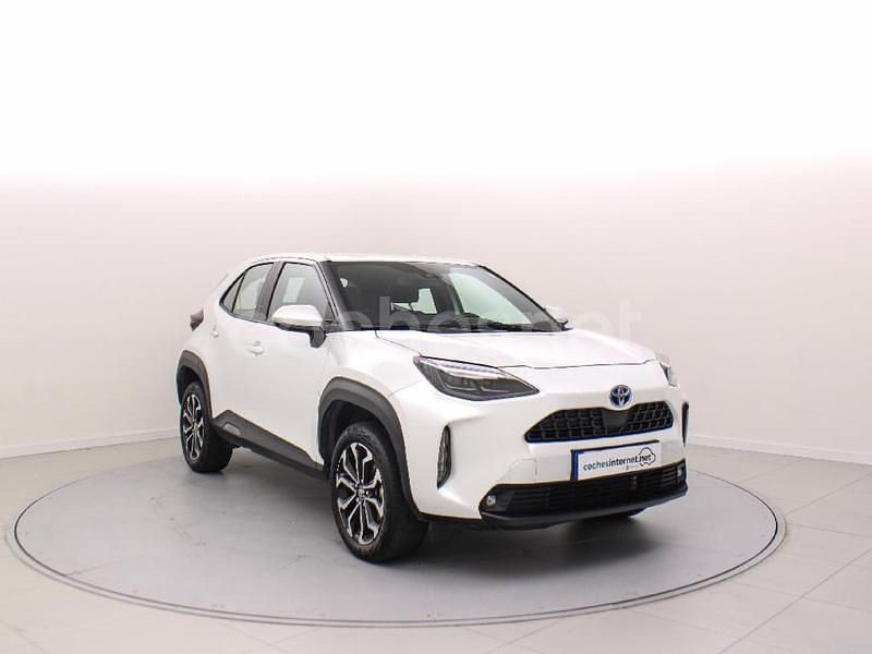 Blanco Usado 2024 Toyota Yaris Cross Active SUV | 25.900 € (Un poco caro) - Imagen 1/4