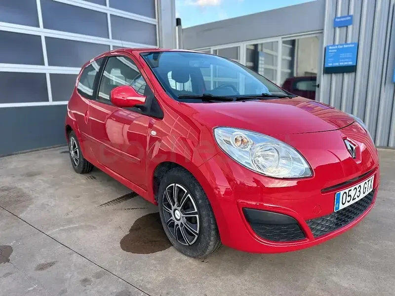 Usado Renault Twingo Authentique 75 CV (55 kW) 2009 Rojo Utilitario