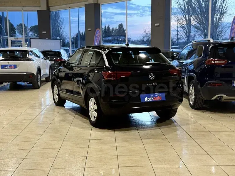 Usado VW T-Roc Advance 110 CV (80 kW) 2021 Negro SUV