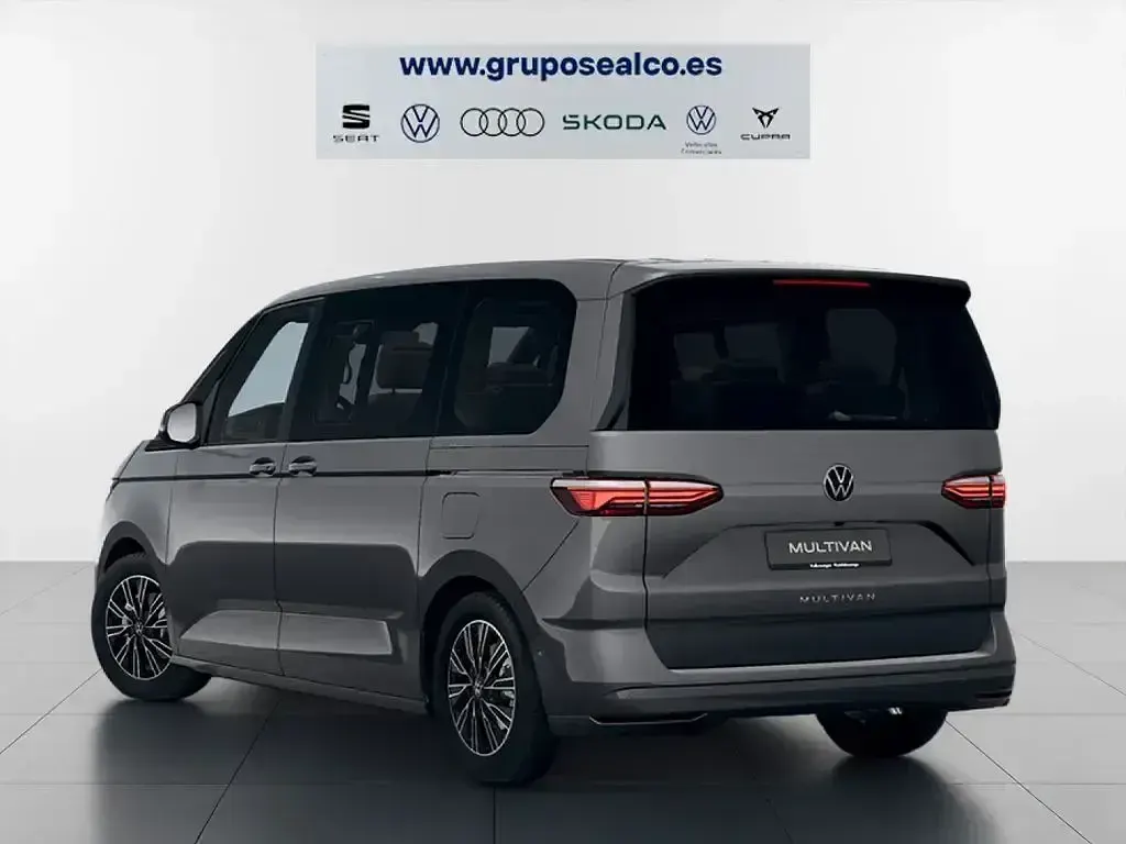 Nuevo VW Multivan Life 150 CV (110 kW) 2026 Gris Monovolumen