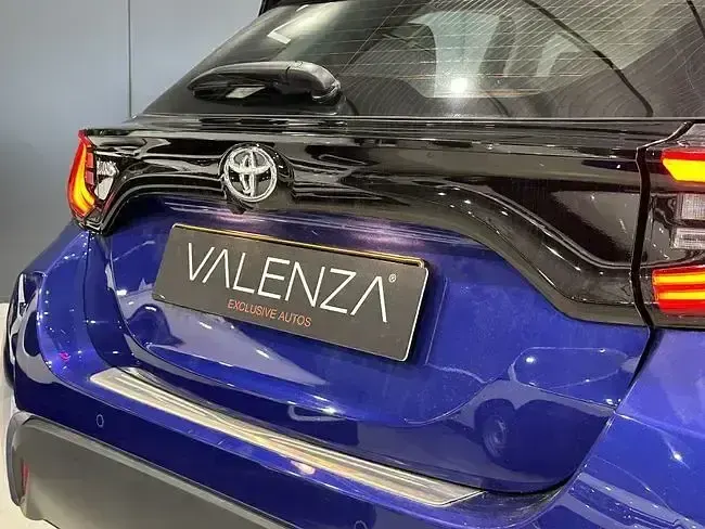 Usado Toyota Yaris 125 CV (91 kW) 2021 Azul Utilitario
