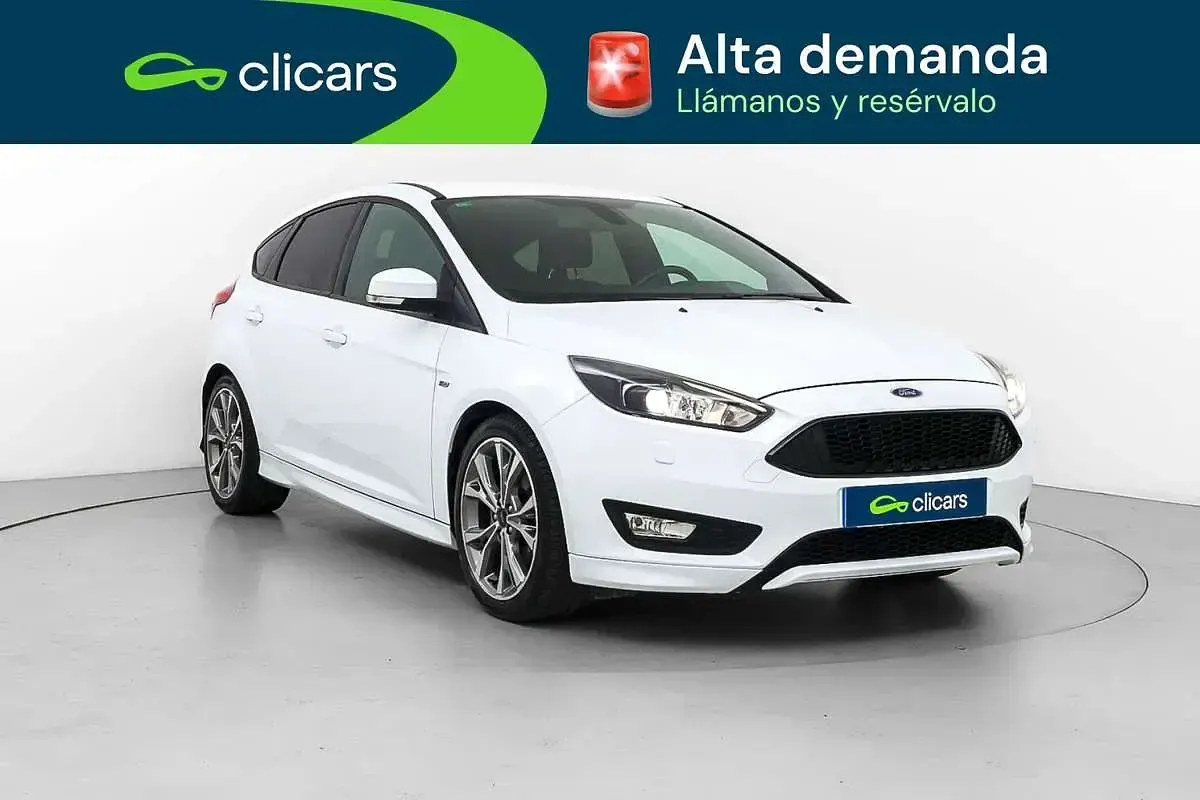 Usado Ford Focus ST-Line 182 CV (133 kW) 2017 Blanco Utilitario