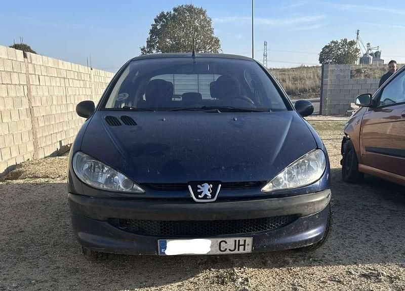 Usado Peugeot 206 75 CV (55 kW) 2003 Azul Utilitario