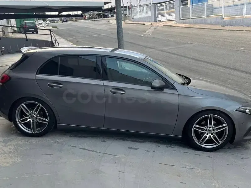 Käytetty Mercedes A200 150 HP (110 kW) 2019 Harmaa Sedan