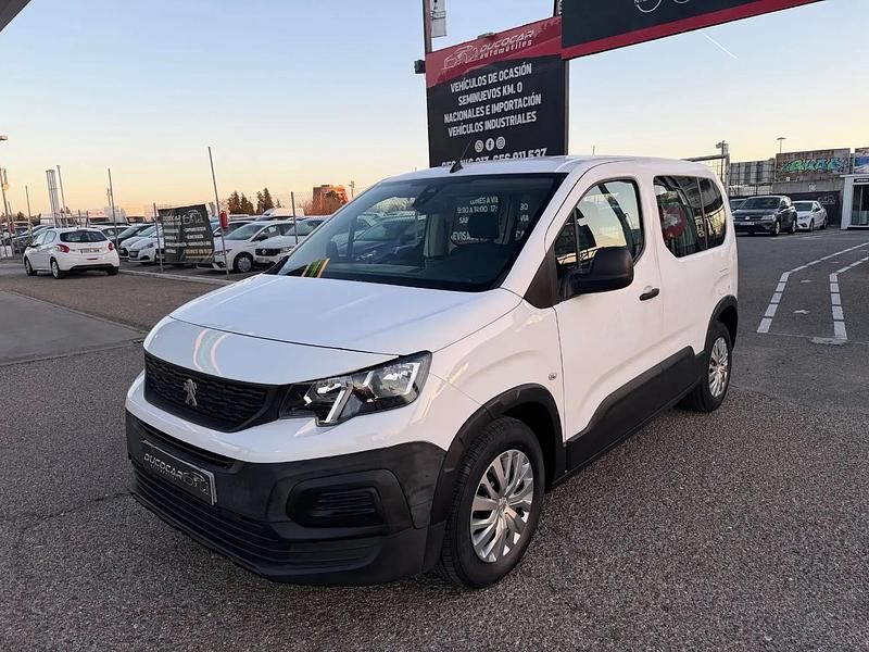 Gebraucht Peugeot Rifter Active 100 PS (73 kW) 2021 Weiß Van / Kleinbus