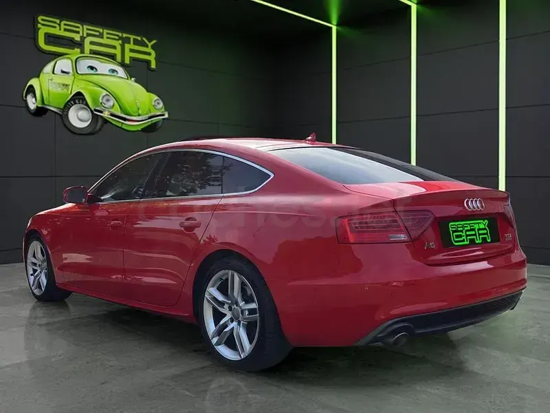 Usado Audi A5 Sportback Advanced 245 CV (180 kW) 2012 Rojo Utilitario