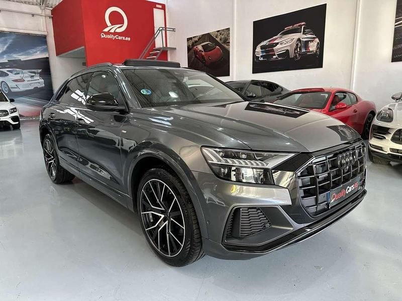 Usado Audi Q8 286 CV (210 kW) 2022 Gris SUV