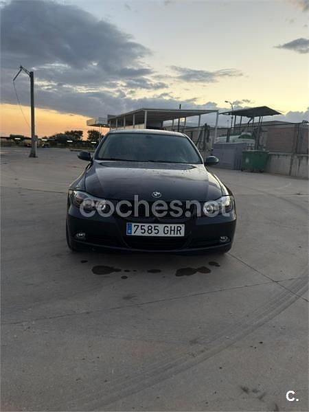 Negro Usado 2008 BMW 320 Berlina | 8500 € (Precio justo) - Imagen 1/4