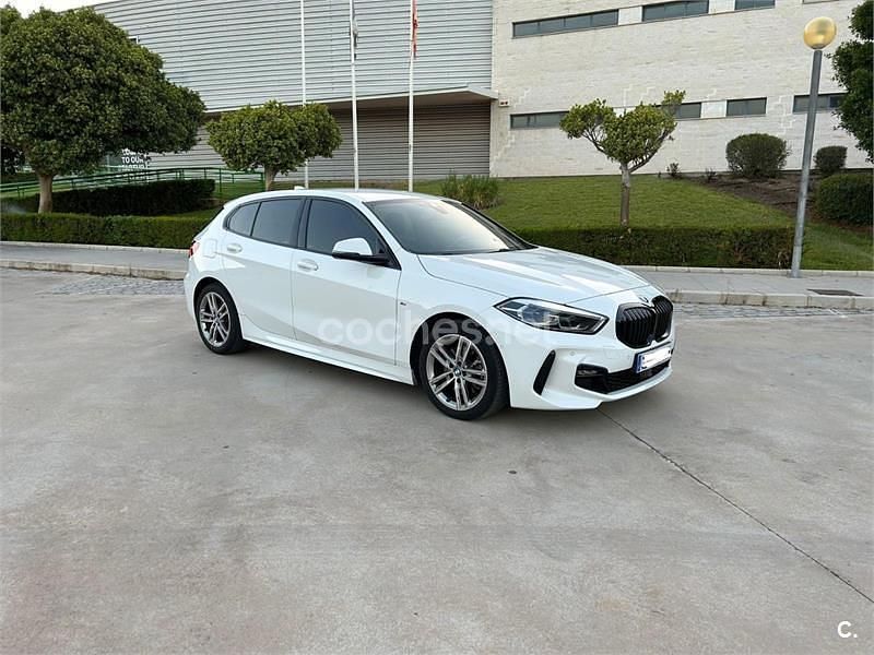Blanco Usado 2021 BMW 118 Shadowline Utilitario | 28.000 € (Caro) - Imagen 1/4