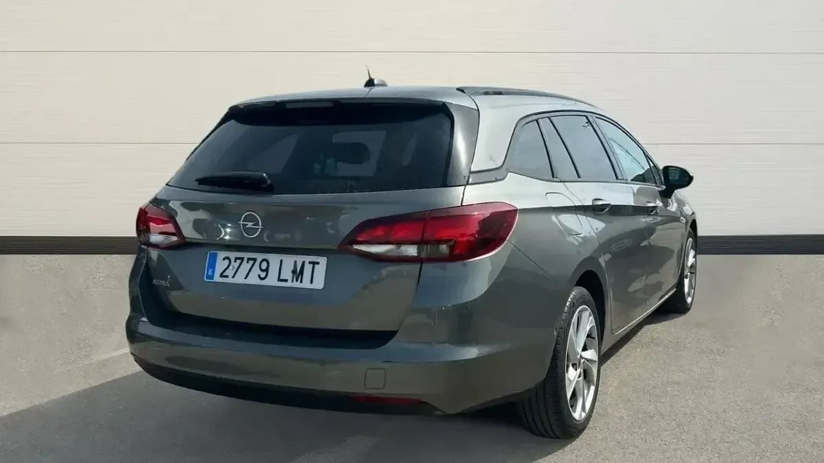 Usado Opel Astra Business Elegance 145 CV (106 kW) 2021 Otro Familiar