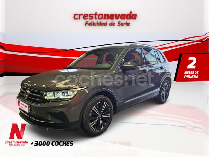Gris / plata Usado 2021 VW Tiguan Life SUV | 24.990 € (Precio justo) - Imagen 1/4
