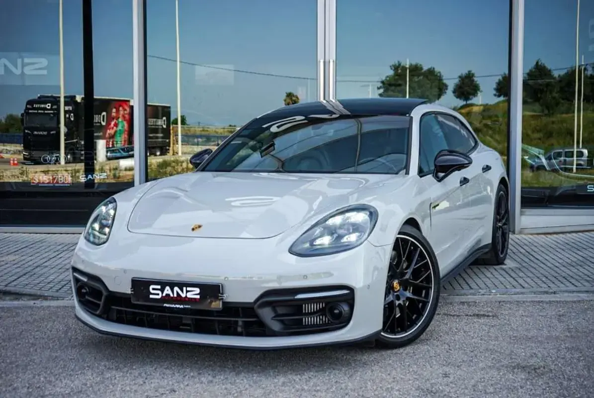 Usado Porsche Panamera 4S E-Hybrid Sport Turismo 560 CV (411 kW) 2022 Beige Utilitario