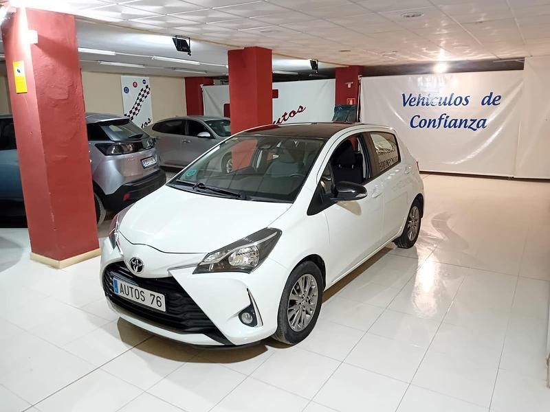 Blanco Usado 2020 Toyota Yaris Active | 11.900 € (Un poco caro) - Imagen 1/4