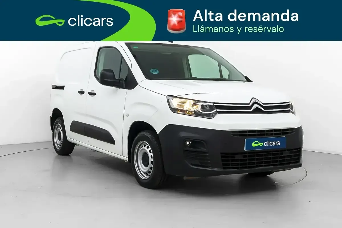 Usado Citroën Berlingo 100 CV (73 kW) 2022 Blanco Monovolumen