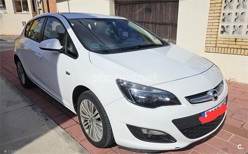 Blanco Usado 2015 Opel Astra Selective Berlina | 8400 € (Buen precio) - Imagen 1/4