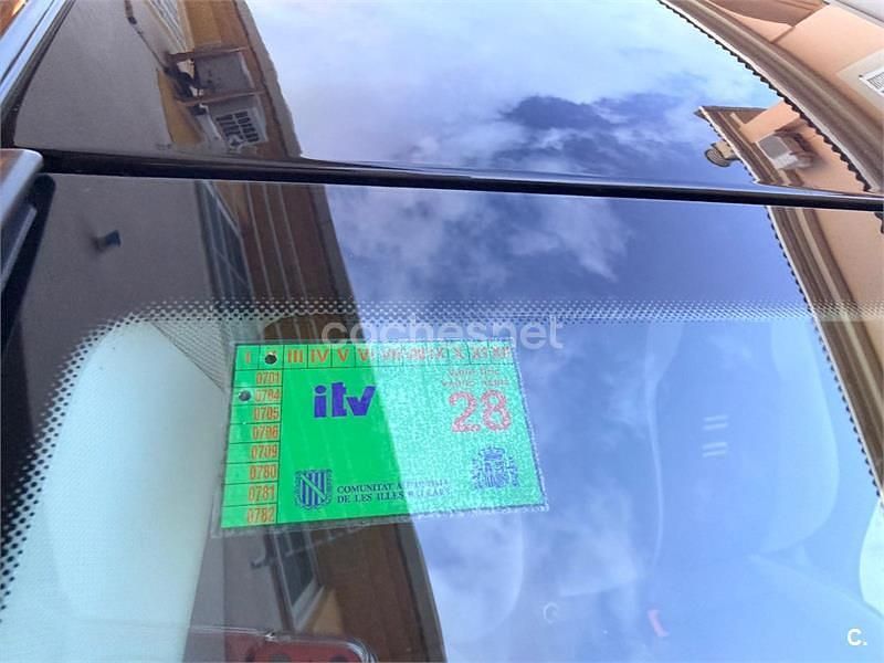 Usado Seat Leon Style 115 CV (84 kW) 2020 Negro Berlina