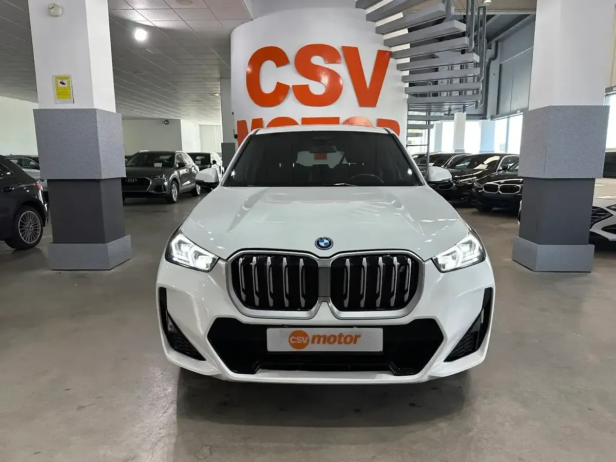 Usado BMW iX1 M Sport 230 kW (313 CV) 2023 Blanco SUV