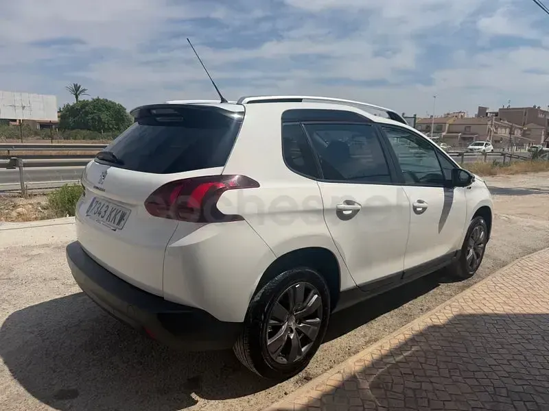 Usado Peugeot 2008 Style 82 CV (60 kW) 2018 Blanco SUV