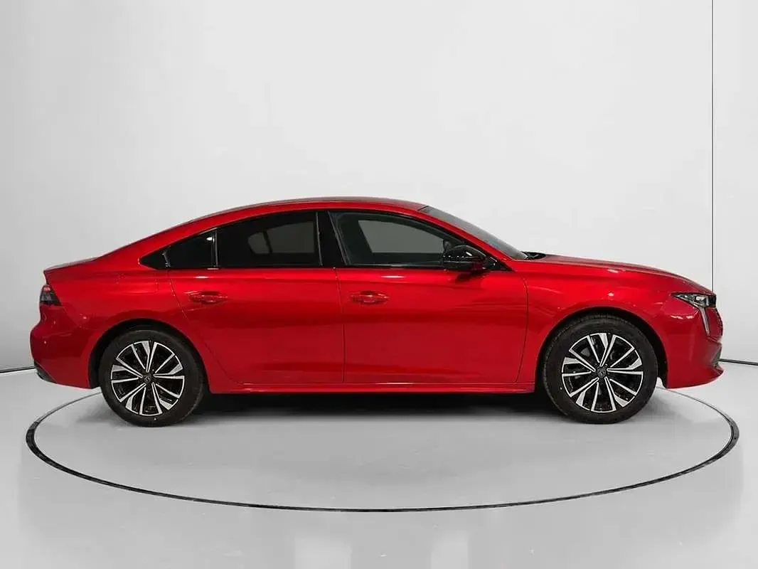 Usado Peugeot 508 Allure 131 CV (96 kW) 2024 Rojo Berlina