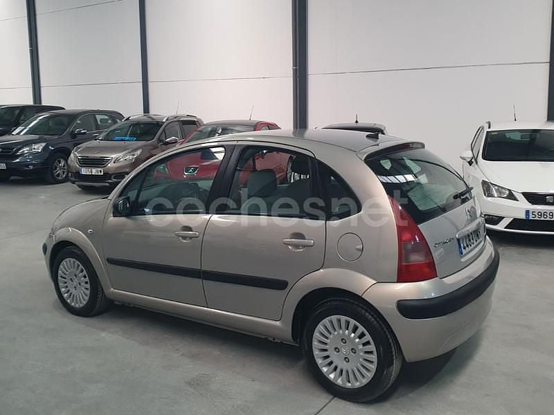 Usado Citroën C3 Exclusive 70 CV (51 kW) 2005 Beige Berlina
