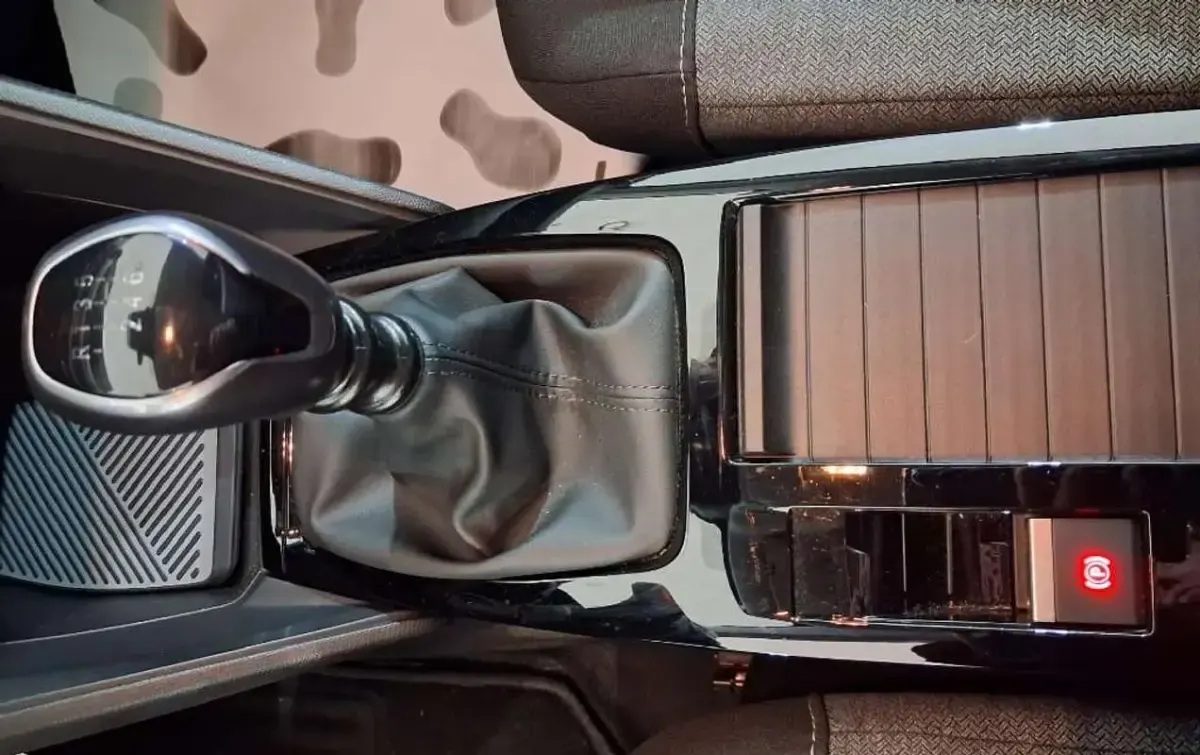 Usado Citroën C4 PureTech 131 CV (96 kW) 2024 Gris SUV