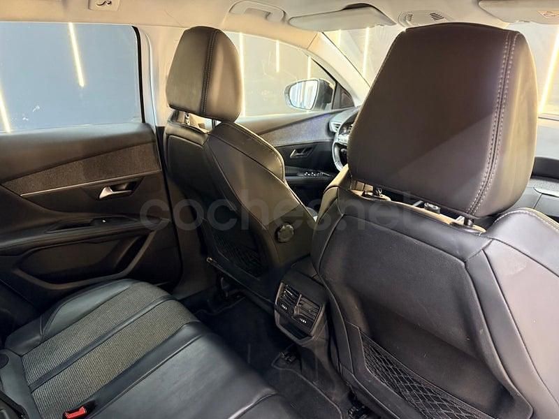 Usado Peugeot 3008 Allure 130 CV (95 kW) 2018 Blanco SUV