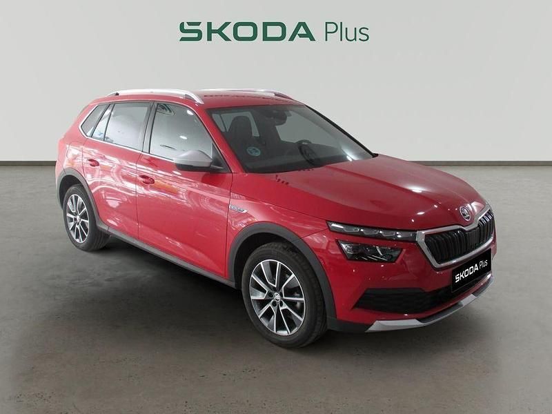 Usado Skoda Kamiq 150 CV (110 kW) 2022 Rojo SUV