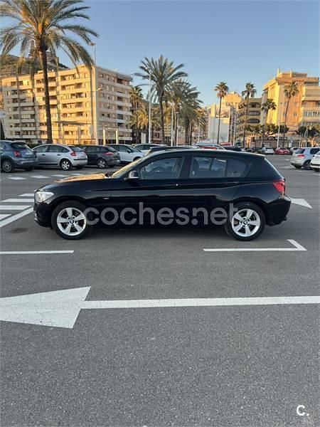 Usado BMW 118 Comfort Edition 143 CV (105 kW) 2015 Negro Utilitario