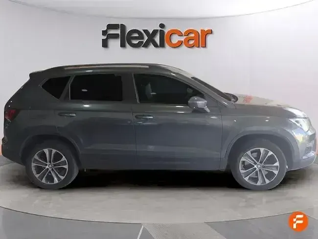 Usado Seat Ateca Reference 116 CV (85 kW) 2018 Gris SUV